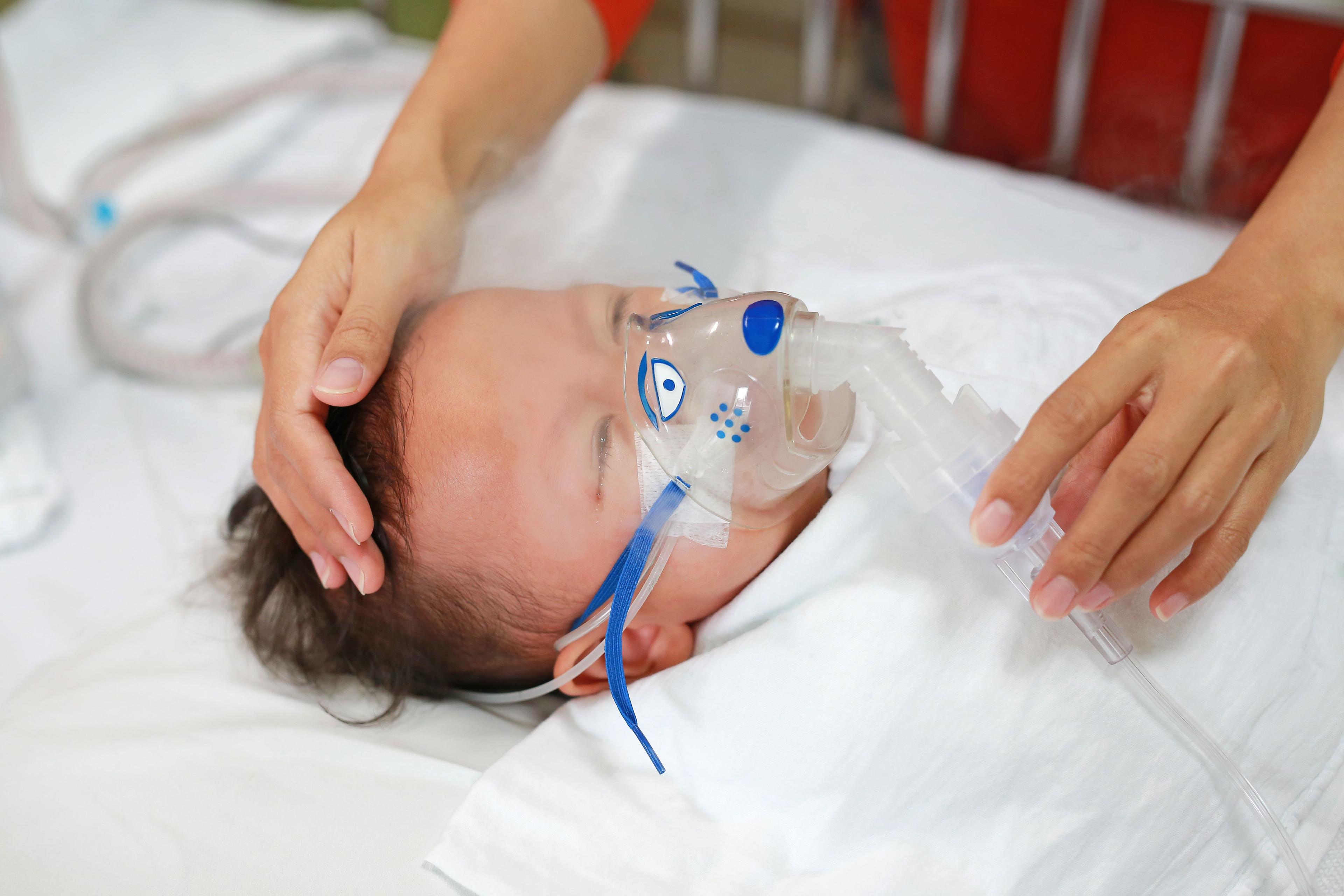 Baby on nebulizer | Image credit: zilvergolf - stock.adobe.com